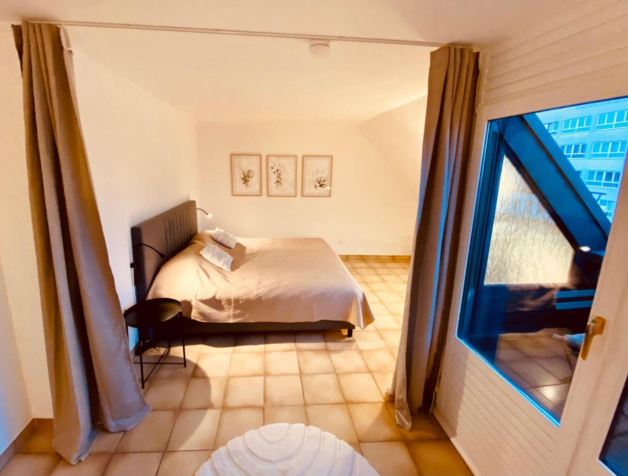 Living With Soul - Appartement Ueber Den Daechern Von Wiesbaden Exterior photo